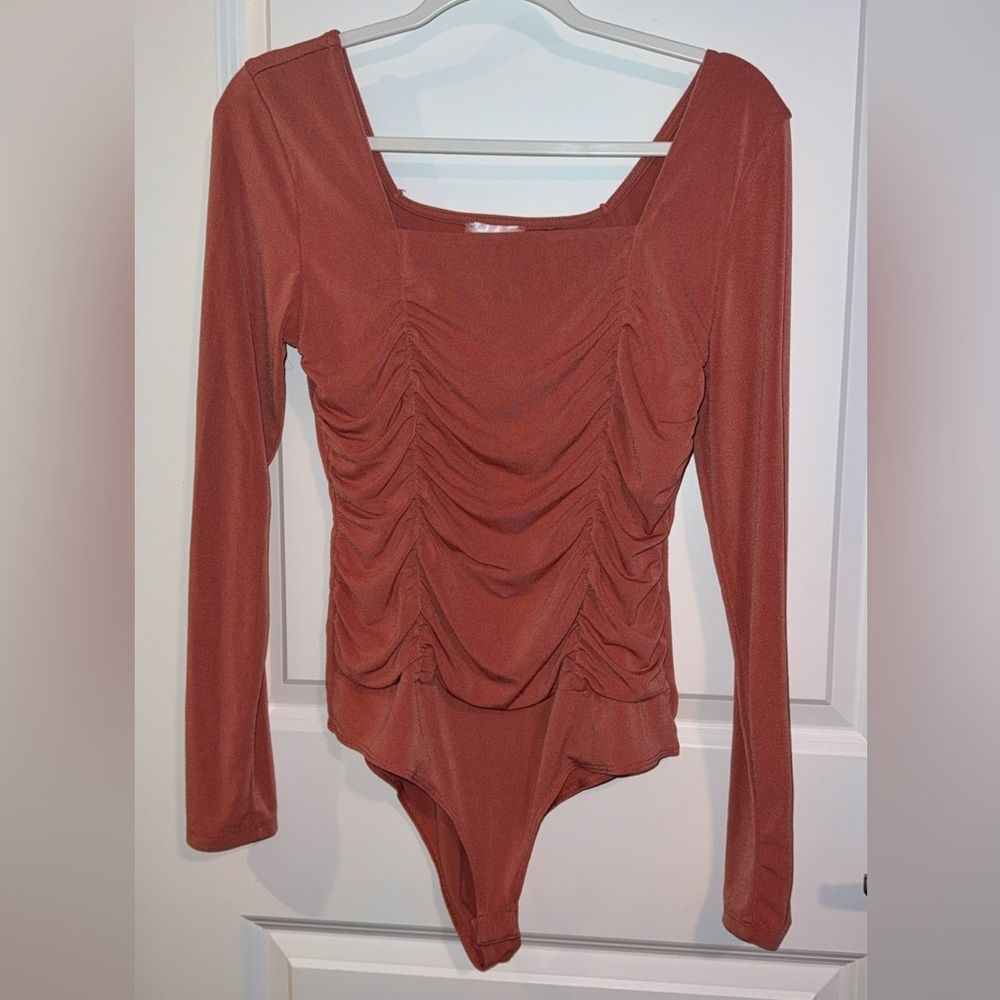 EUC willow root long sleeve body suit size large
